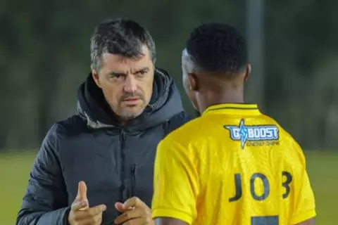  مدرب يانج أفريكانز: الأهلي الأكبر في أفريقيا.. وخطتنا هي الفوز